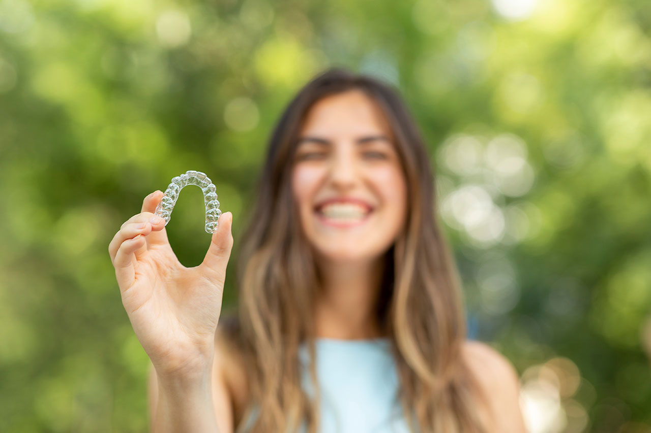 Clear Aligners: A Discreet Way To Straighten Your Teeth